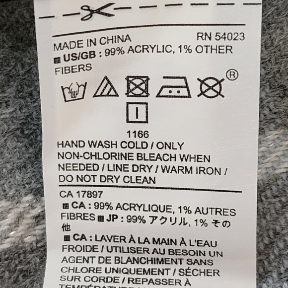 Banana Republic Women's Scarf or Wrap. Fringed Hem. Very Versatile. One Size - Picture 5 of 8